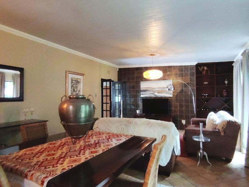 Prime 408m2 Extended Family Home with Business Potential in SW5. - Photo 9