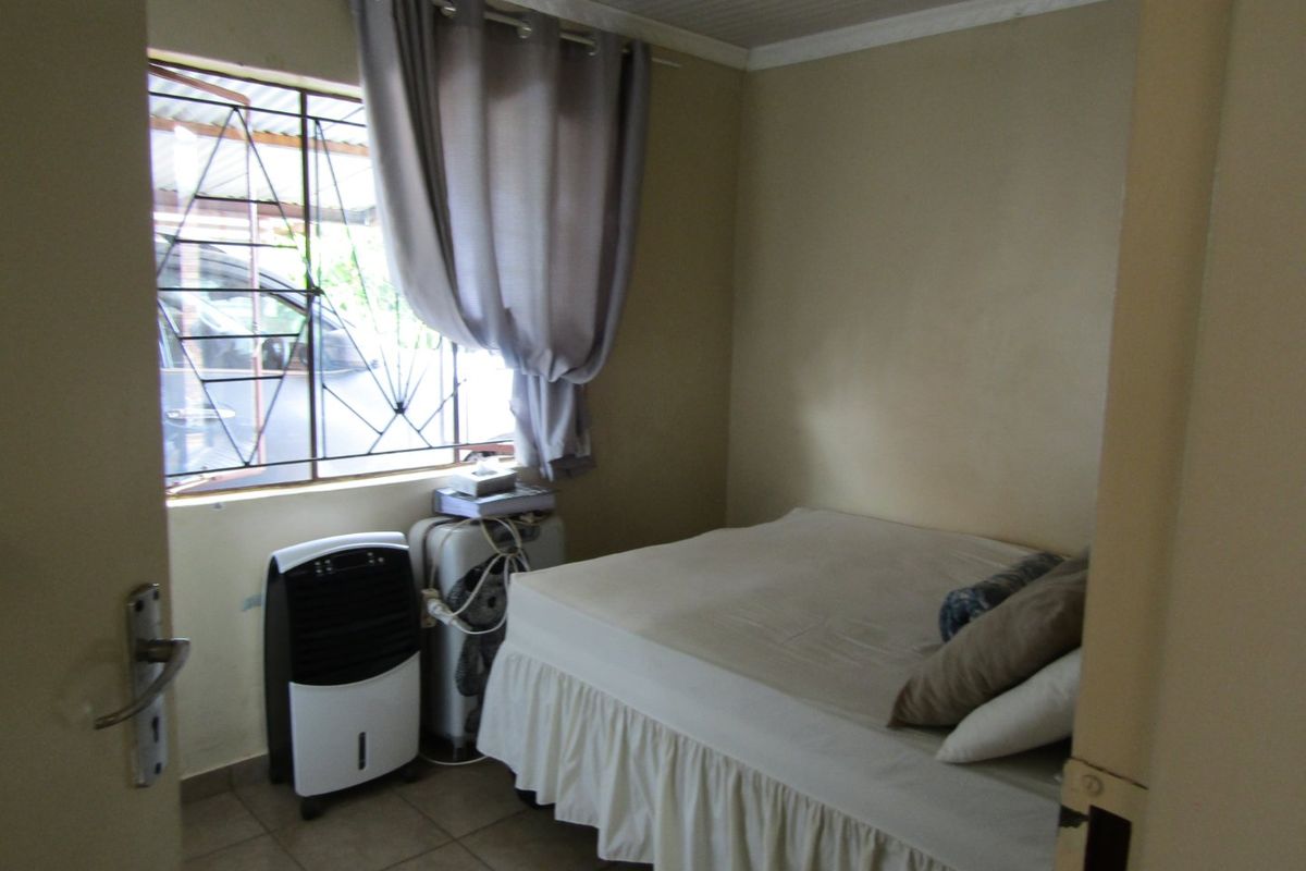 3 bedroom house for sale - Photo 4