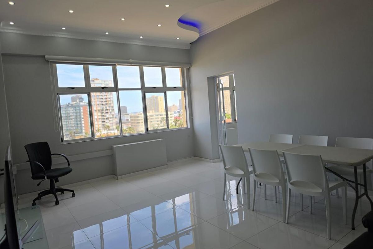 2.5 Bedrooms, 2 Bathrooms Apartment To Let In South Beach, Durban - Photo 5