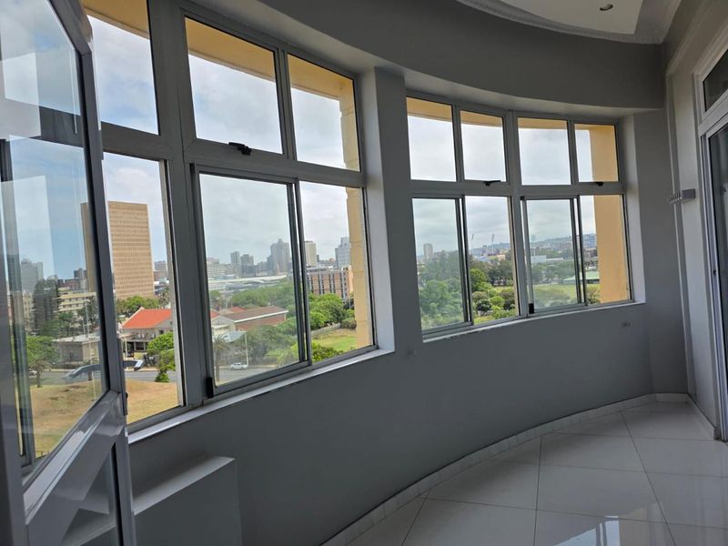 2.5 Bedrooms, 2 Bathrooms Apartment To Let In South Beach, Durban - Photo 10