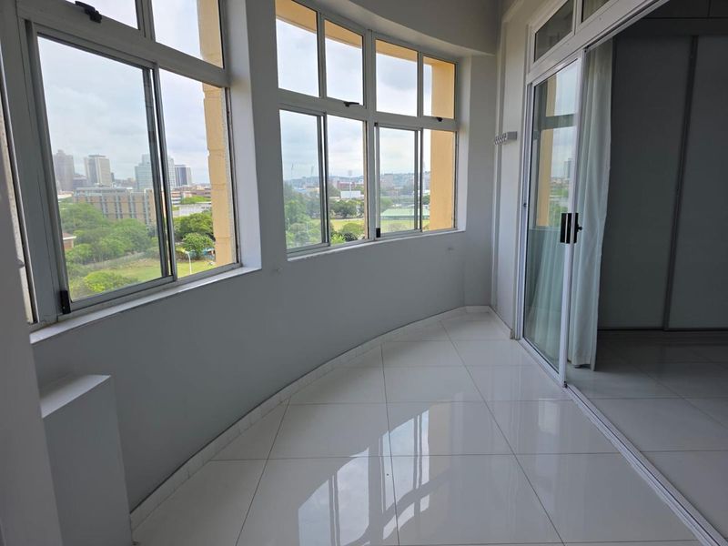 2.5 Bedrooms, 2 Bathrooms Apartment To Let In South Beach, Durban - Photo 8