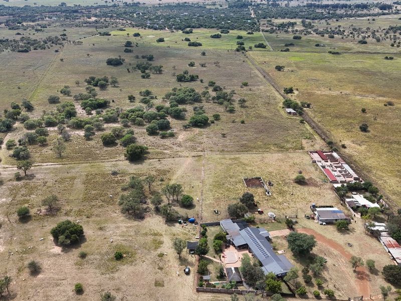 21ha Off-Grid Farm with Multiple Homes & Farming Infrastructure - Photo 2