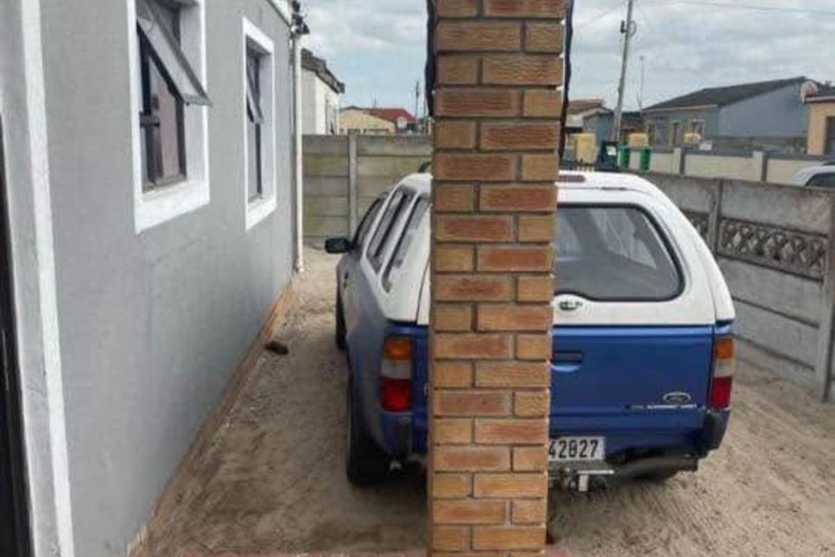 Affordable 3-Bedroom Home for Sale in Graceland, Khayelitsha - Photo 2