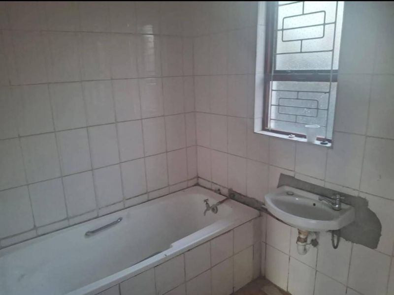 Affordable 3-Bedroom Home for Sale in Graceland, Khayelitsha - Photo 10