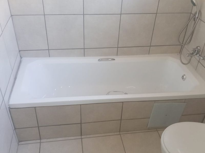 3 Bedroom 2 Bathroom First Floor Apartment for Sale. - Photo 8