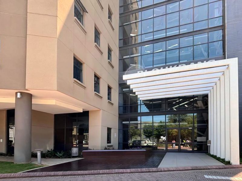 LYNNWOOD BRIDGE - Flexible rental options - Premium Office & Coworking Space!  - Photo 4