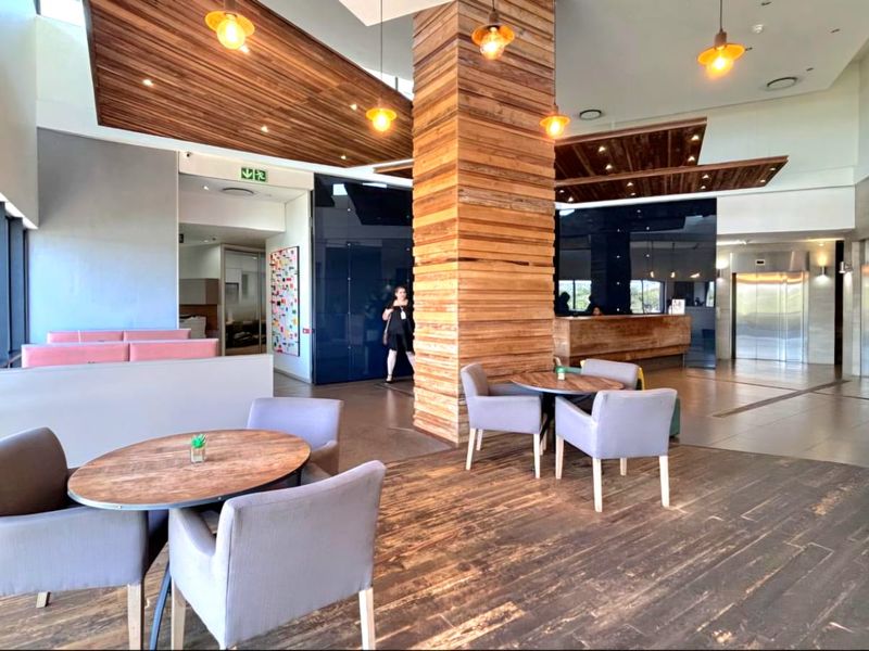 LYNNWOOD BRIDGE - Flexible rental options - Premium Office & Coworking Space!  - Photo 2