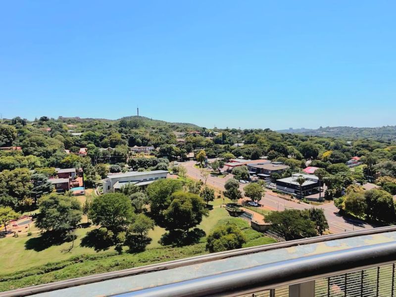 LYNNWOOD BRIDGE - Flexible rental options - Premium Office & Coworking Space!  - Photo 7