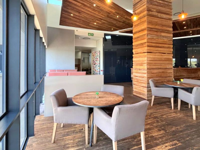 LYNNWOOD BRIDGE - Flexible rental options - Premium Office & Coworking Space!  - Photo 3