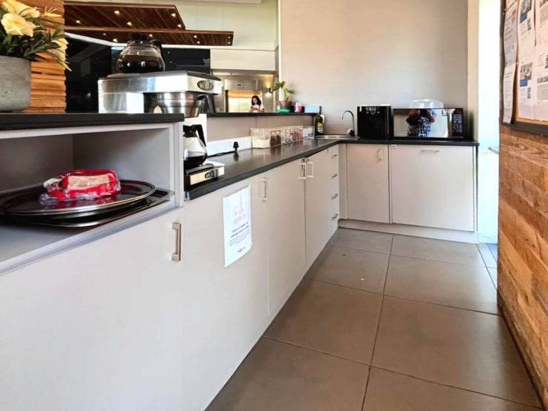 LYNNWOOD BRIDGE - Flexible rental options - Premium Office & Coworking Space!  - Photo 8