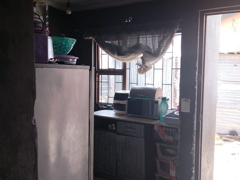 2-Bedroom Home for Sale in Site C, Khayelitsha - Photo 9