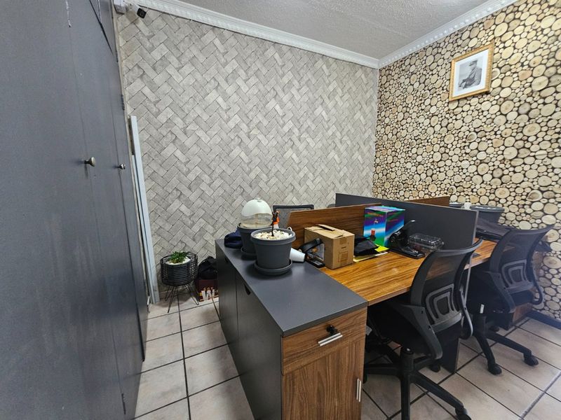 Stunning, Professional Offices For Sale - Photo 10