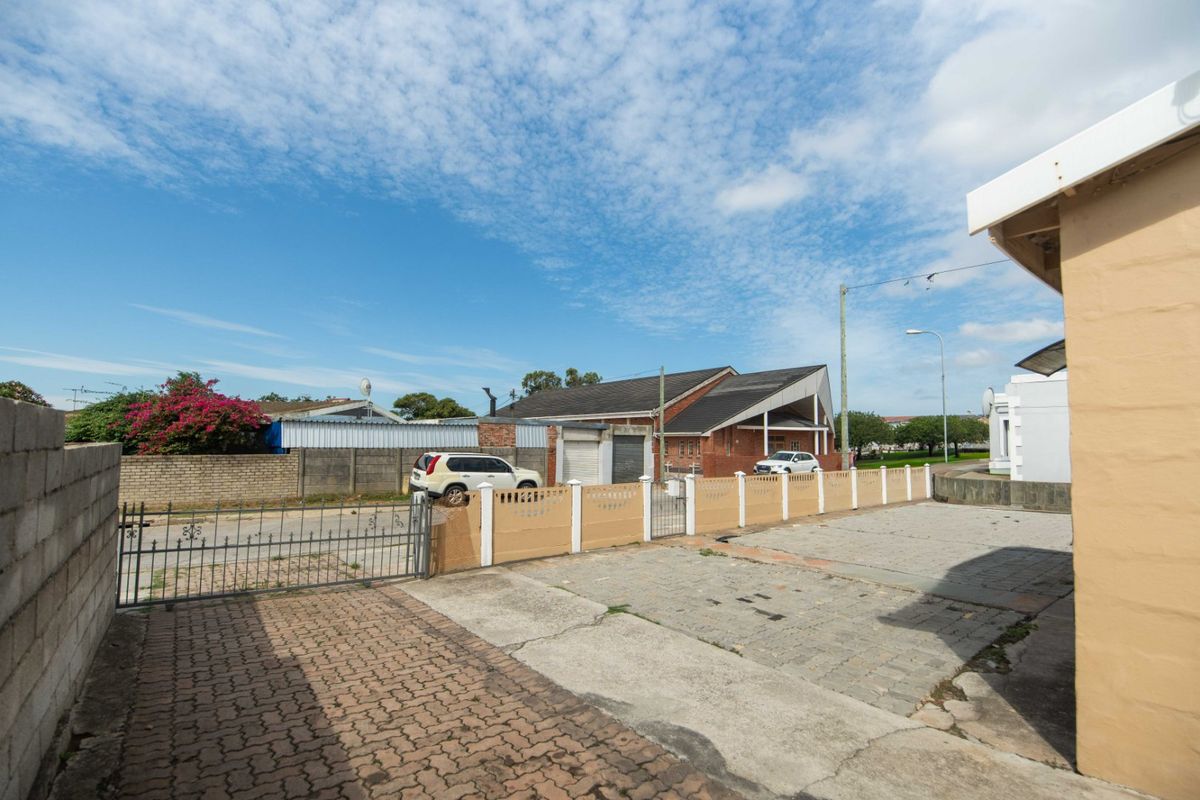 Two bedroom home with one bedroom Flatlet - Photo 3