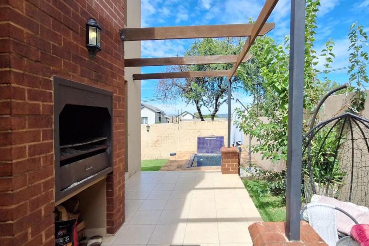 3 Bedroom House for Sale in Fourways – Sandton - Photo 5