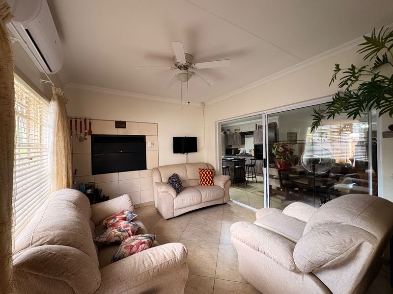 Contemporary Comfort in  Flimieda. - Photo 10