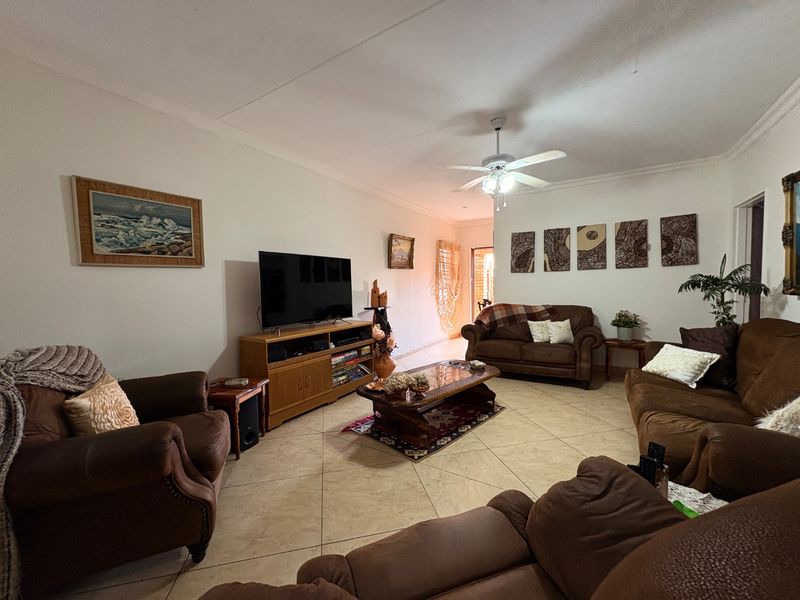 Contemporary Comfort in  Flimieda. - Photo 9