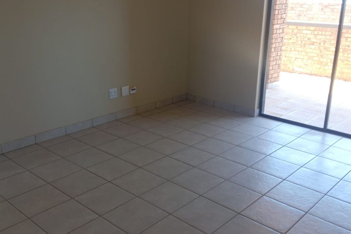 2 Bedroom 1 Bathroom Ground apartment for Sale. - Photo 4