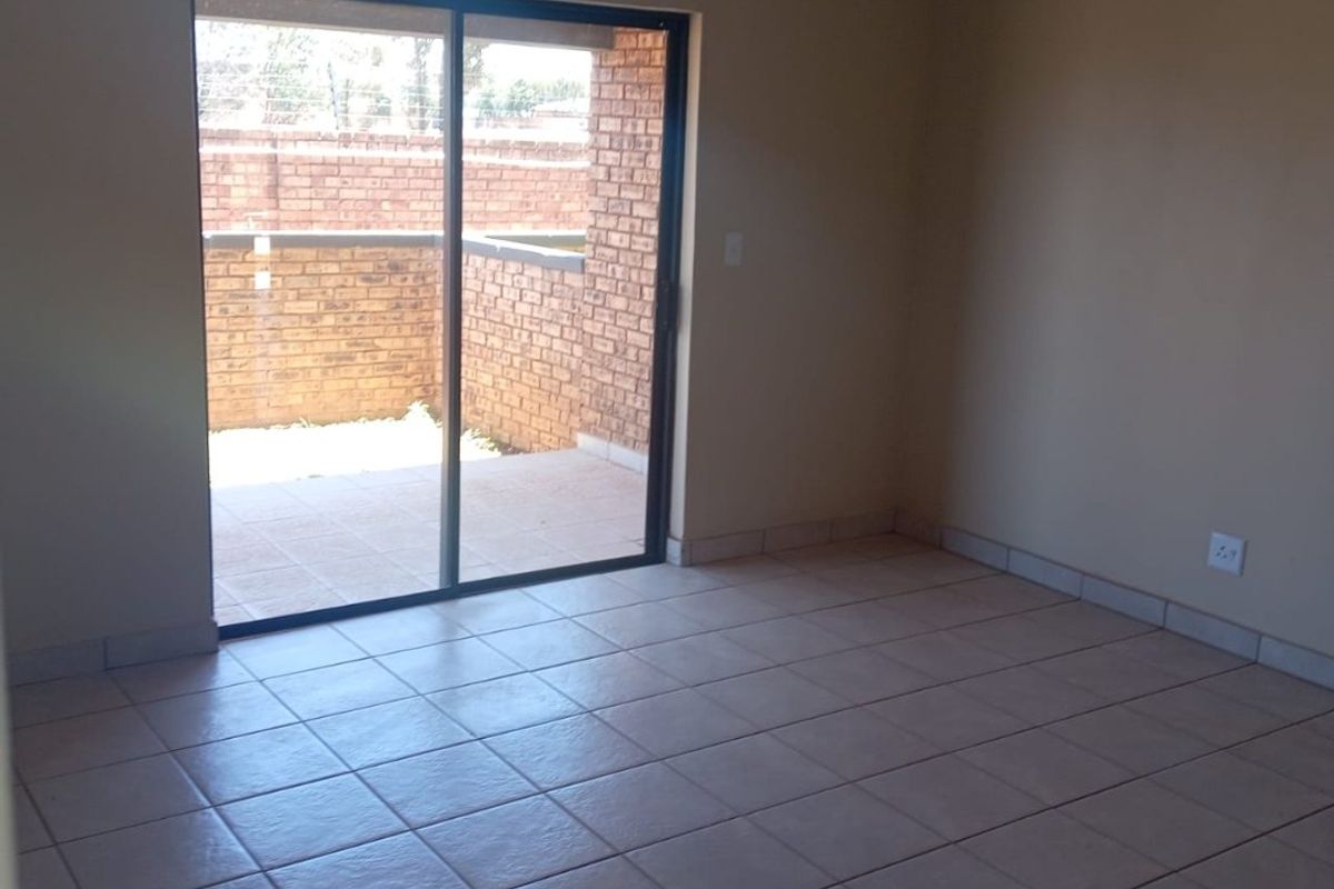 2 Bedroom 1 Bathroom Ground apartment for Sale. - Photo 5