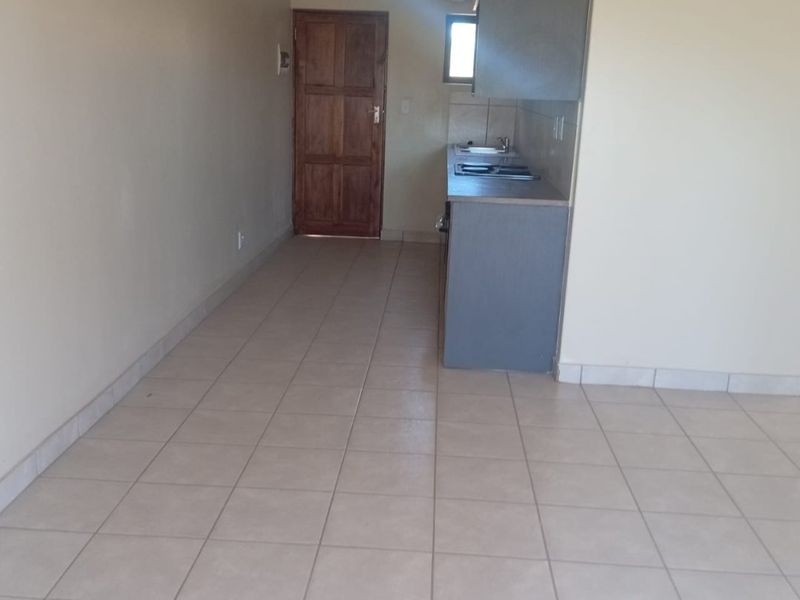 2 Bedroom 1 Bathroom Ground apartment for Sale. - Photo 3