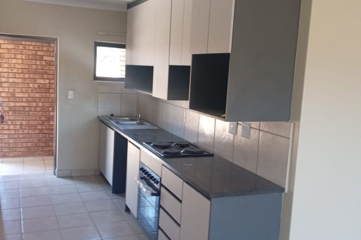 2 Bedroom 1 Bathroom Ground apartment for Sale. - Photo 2