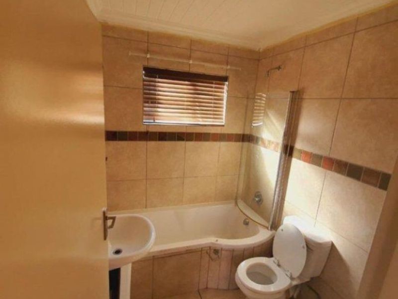 Townhouse in Andeon - Photo 7