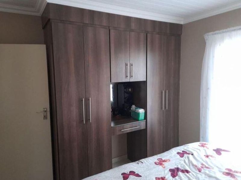 Townhouse in Andeon - Photo 3