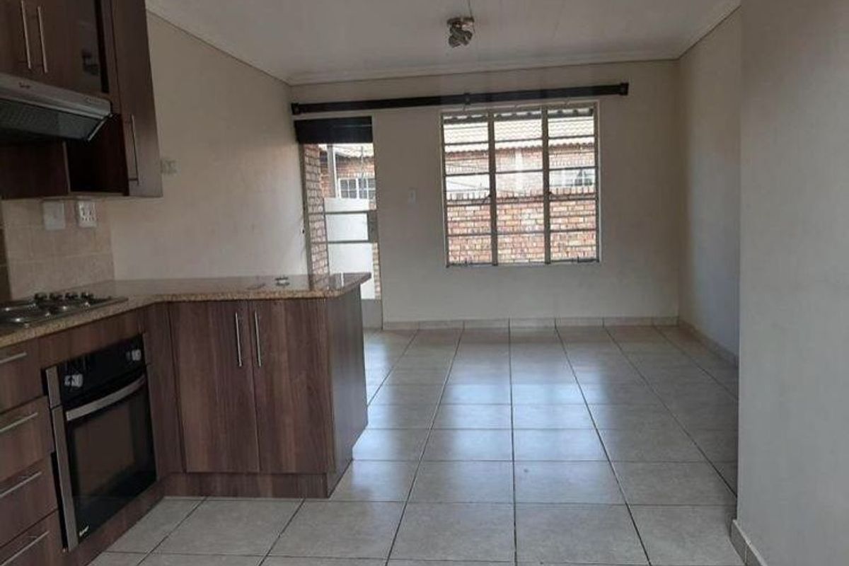 Townhouse in Andeon - Photo 5