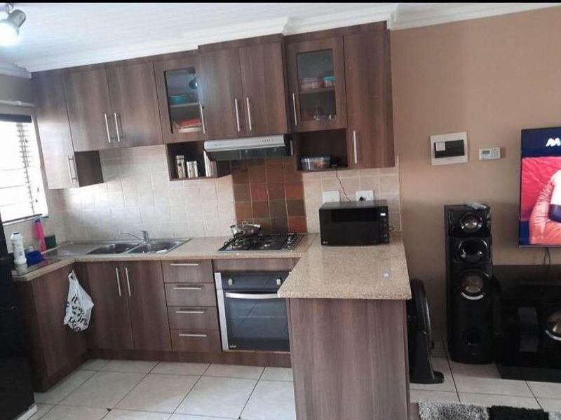 Townhouse in Andeon - Photo 4