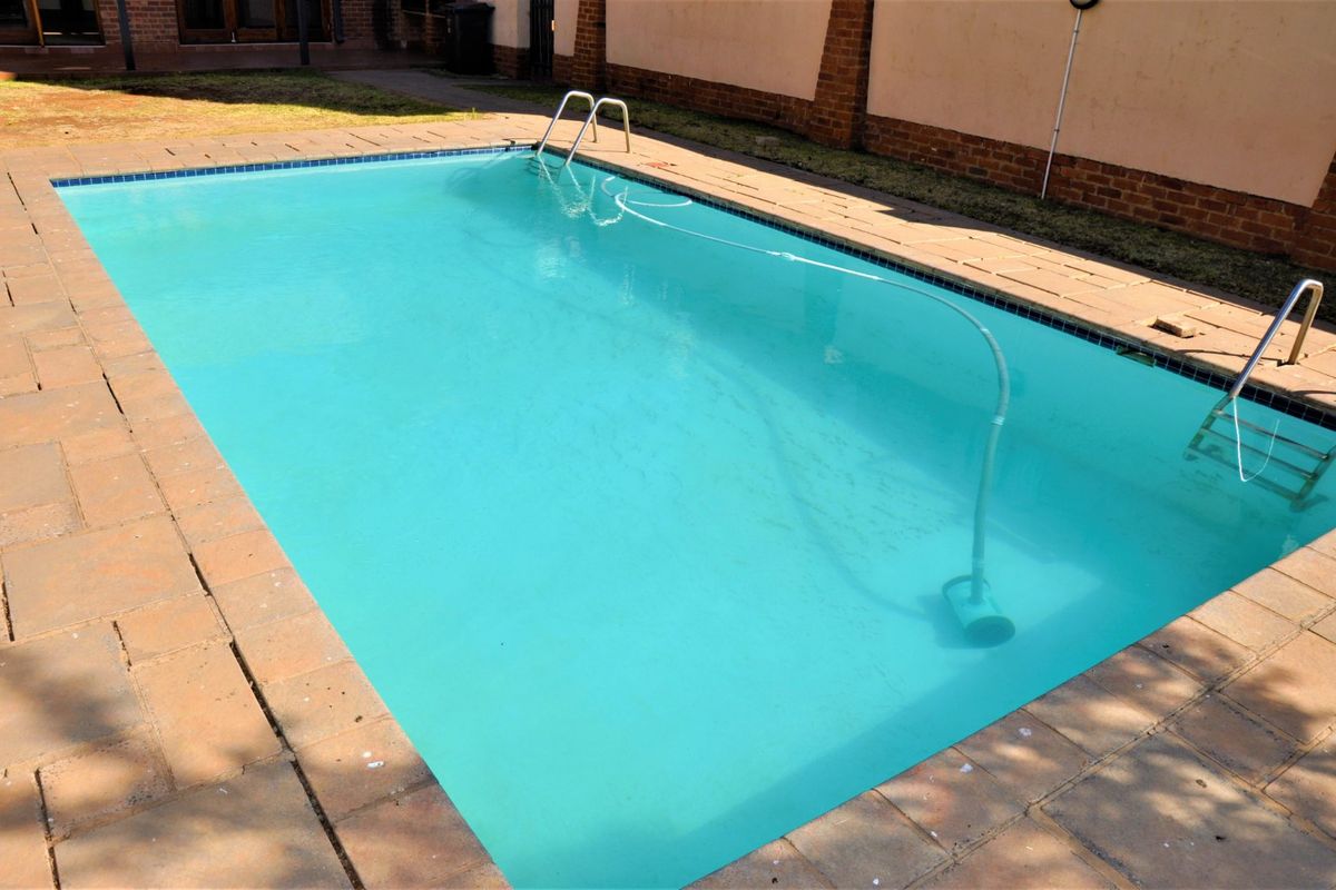 Elevate Your Lifestyle at Hilltop Lofts with a Fully Furnished 1-Bedroom Loft for Rent in Midrand  - Photo 5