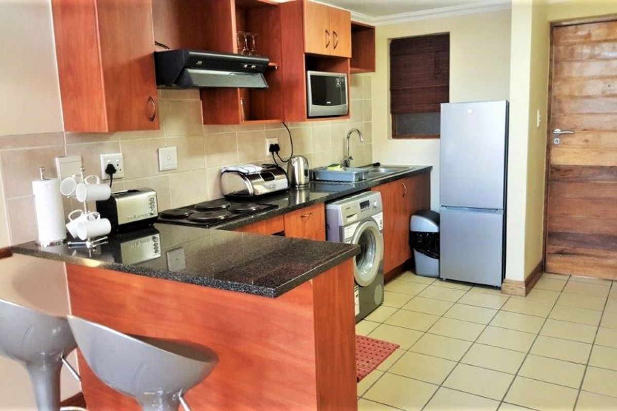 Elevate Your Lifestyle at Hilltop Lofts with a Fully Furnished 1-Bedroom Loft for Rent in Midrand  - Photo 3