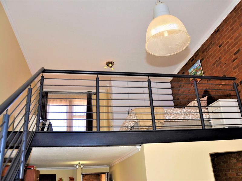 Elevate Your Lifestyle at Hilltop Lofts with a Fully Furnished 1-Bedroom Loft for Rent in Midrand  - Photo 7