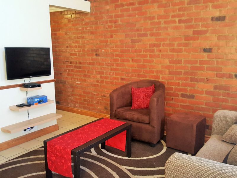 Elevate Your Lifestyle at Hilltop Lofts with a Fully Furnished 1-Bedroom Loft for Rent in Midrand  - Photo 10