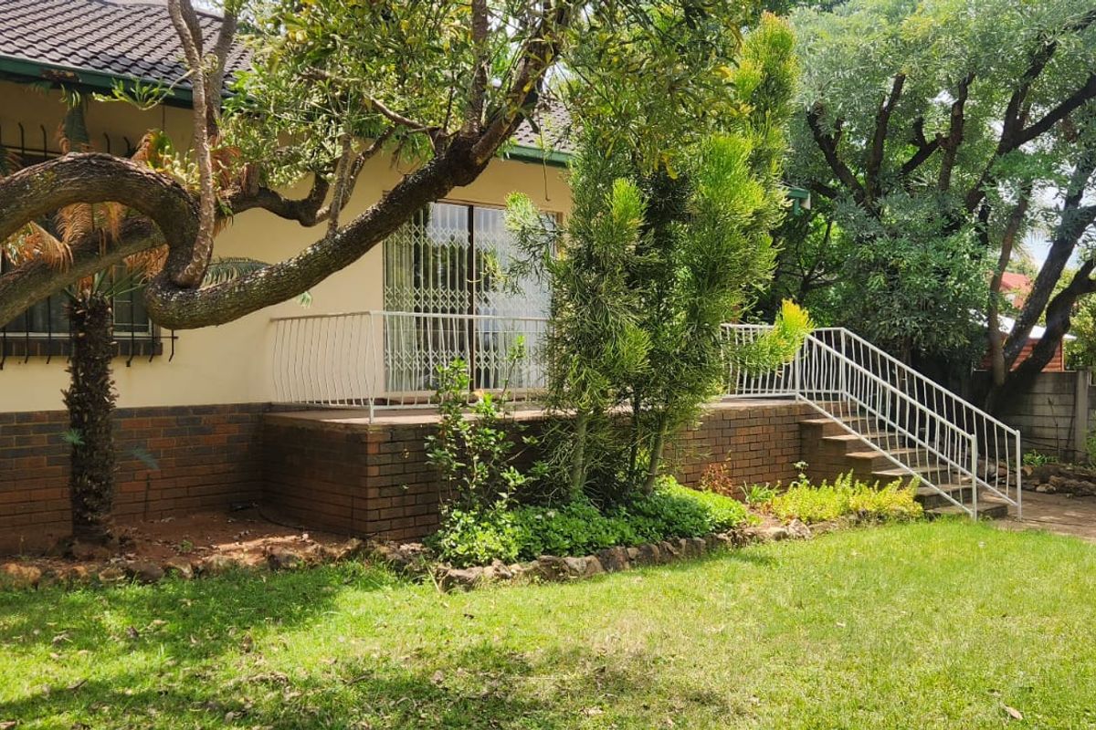 3 Bedroom Family Home For sale  - Photo 2