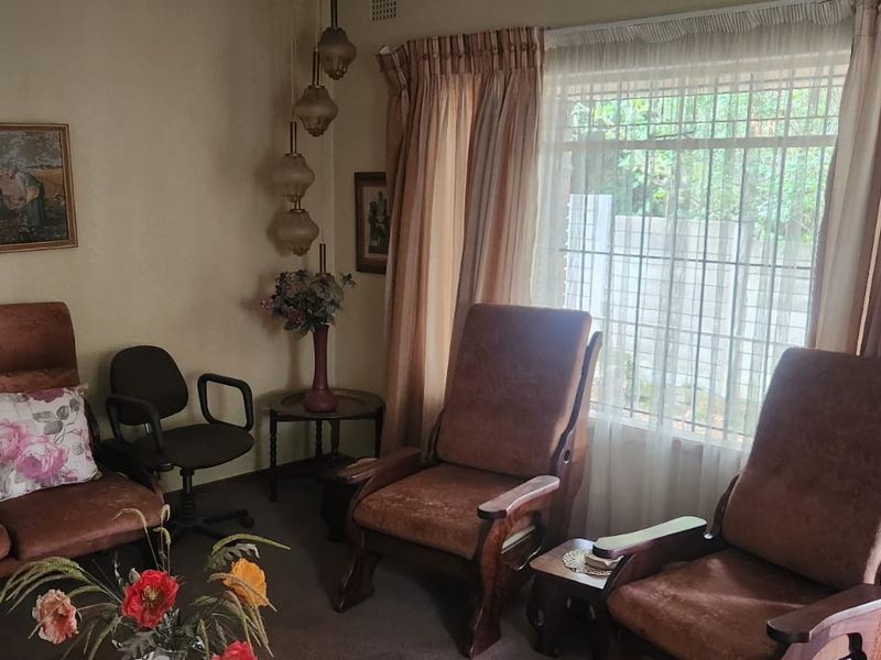 3 Bedroom Family Home For sale  - Photo 10