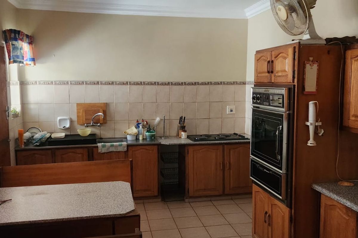 3 Bedroom Family Home For sale  - Photo 5