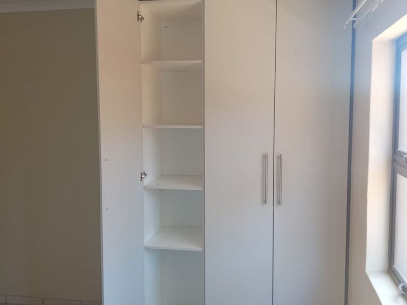 2 Bedroom 1 Bathroom first floor apartment for sale. - Photo 10