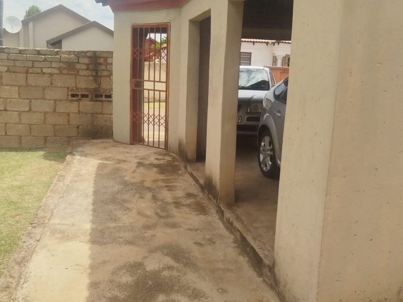 READY TO MOVE FOR BEGINNERS OR FRESH START ON LIFE - Photo 4