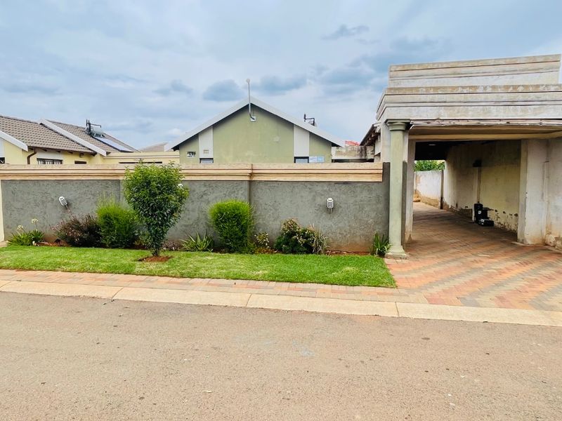 THIS CHARMING 2BEDROOM HOUSE FOR SALE IN SKY CITY - Photo 8