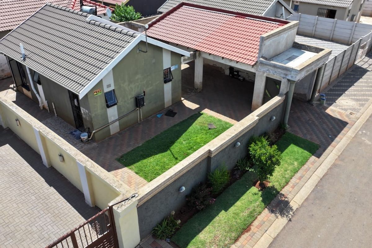 THIS CHARMING 2BEDROOM HOUSE FOR SALE IN SKY CITY - Photo 4