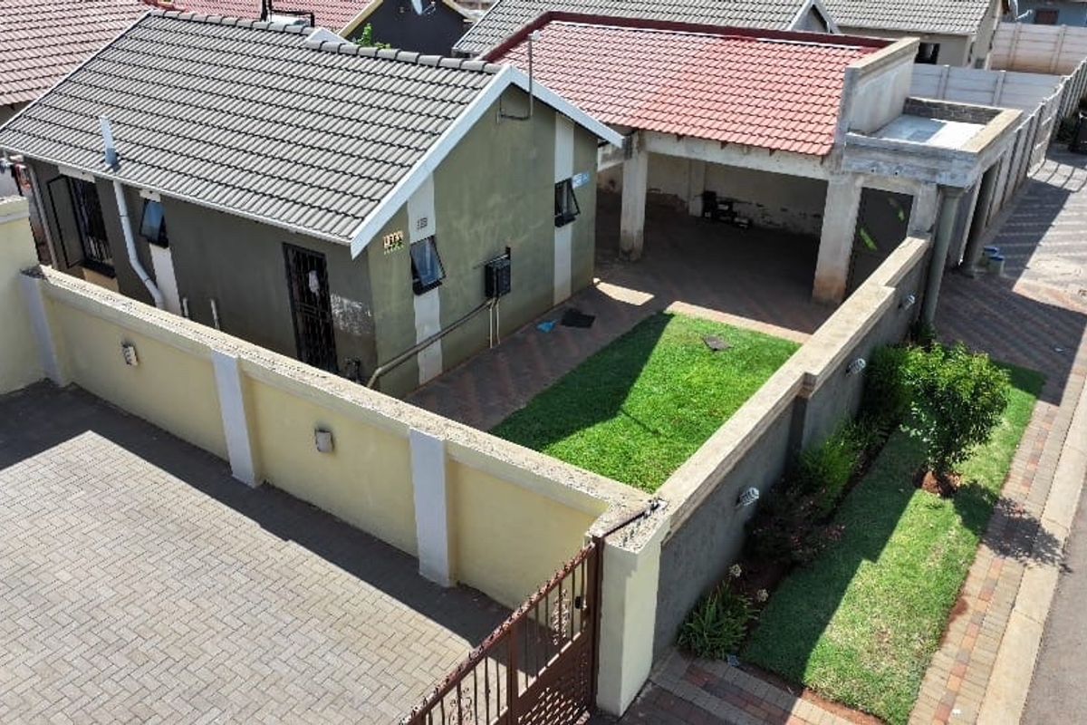 THIS CHARMING 2BEDROOM HOUSE FOR SALE IN SKY CITY - Photo 3