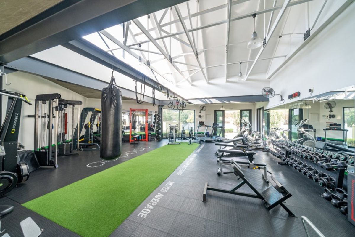 Modern 1-Bedroom Flat with Great Amenities! - Photo 4