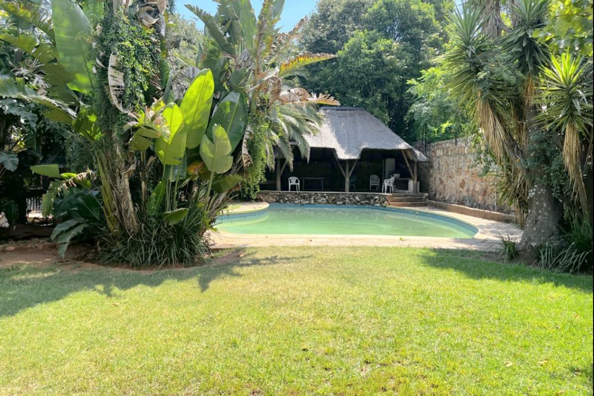 Spacious 5-Bedroom Family Haven on a 2000m2 Stand – The Perfect Place to Call Home!  - Photo 4