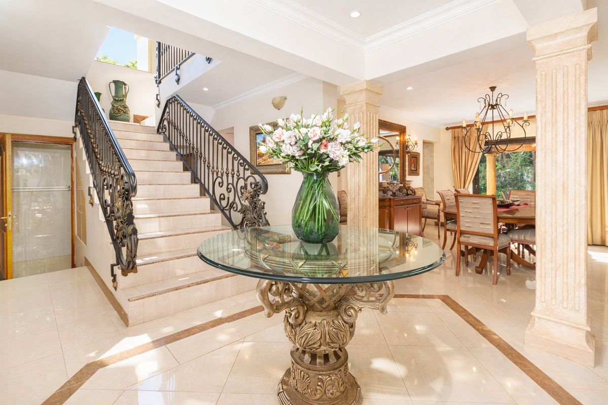 Italian-Inspired Elegance in Caribbean Beach Estate - Photo 5