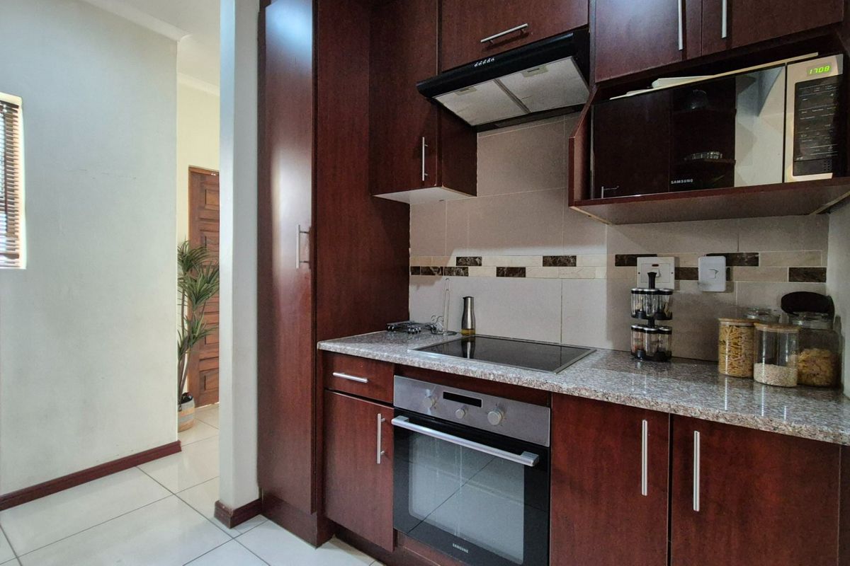 3-Bedroom Home For Sale in Summerfields Estate, Kosmosdal - Photo 5