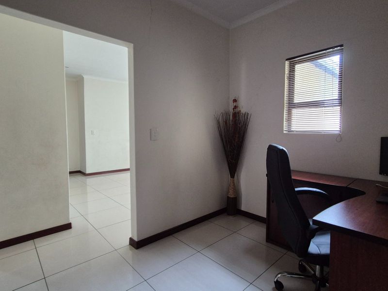 3-Bedroom Home For Sale in Summerfields Estate, Kosmosdal - Photo 10