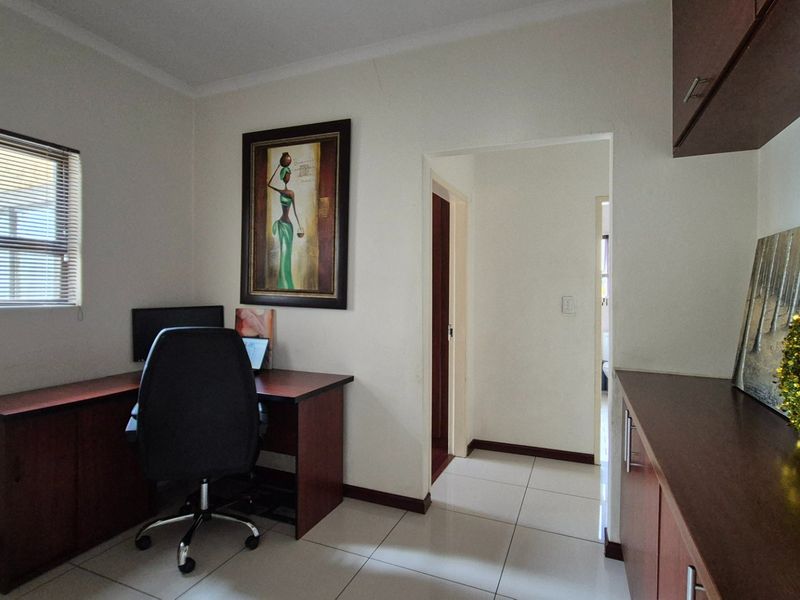 3-Bedroom Home For Sale in Summerfields Estate, Kosmosdal - Photo 9