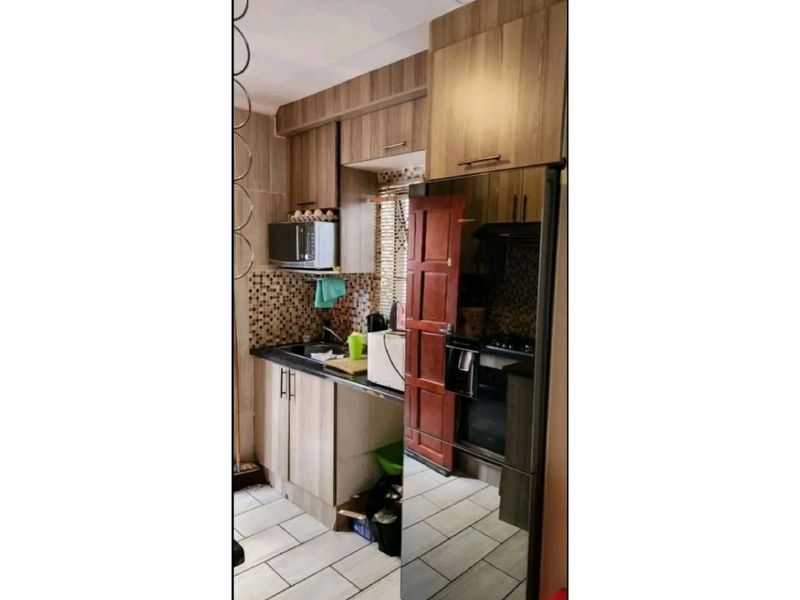 INVESTOR'S DREAM IN CLAYVILLE  - Photo 8