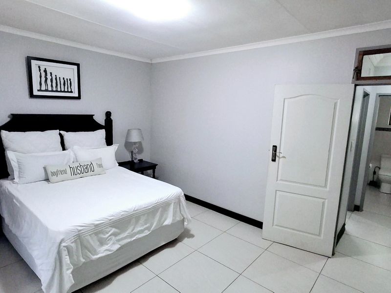 Modern 3-Bedroom Home for Sale Near Schools, Medical Facilities & Shopping Centers - Photo 8