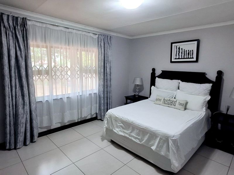 Modern 3-Bedroom Home for Sale Near Schools, Medical Facilities & Shopping Centers - Photo 7