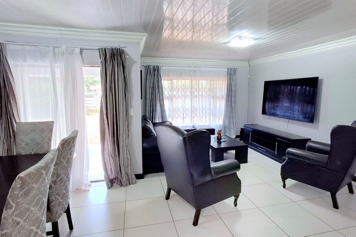 Modern 3-Bedroom Home for Sale Near Schools, Medical Facilities & Shopping Centers - Photo 2